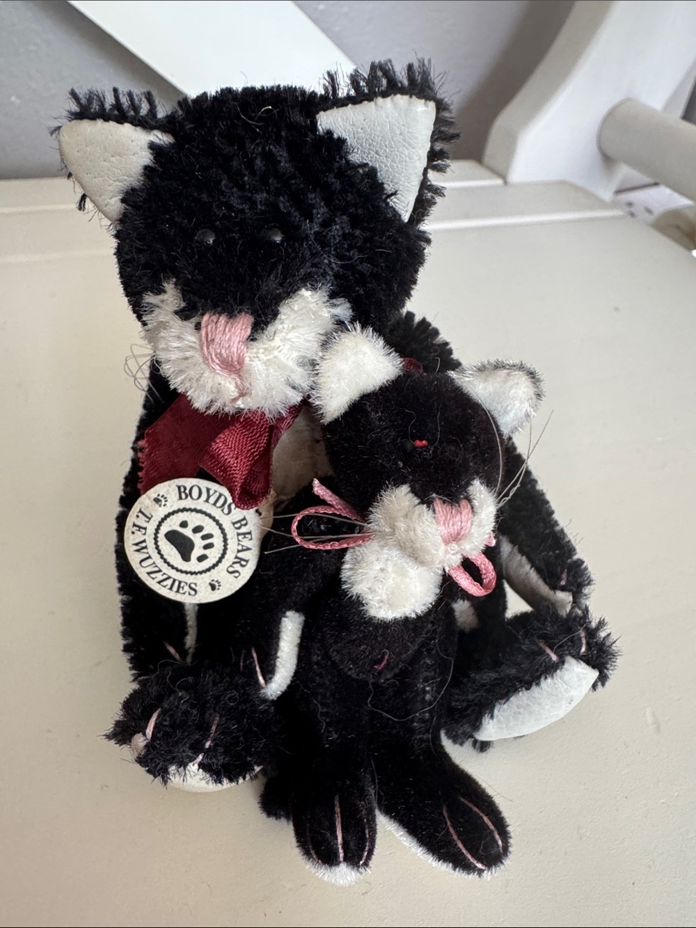Vintage Boyds Bears Black & White Cat Pair with Pink Bows - Picture 2 of 8